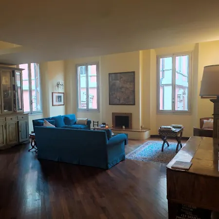 Bibi's House Гостьовий будинок *