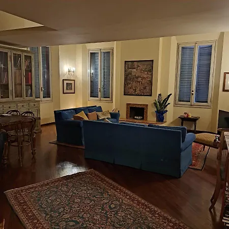 Гостьовий будинок Bibi's House *
